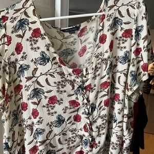 American Eagle Outfitters Women’s Floral Crop Top